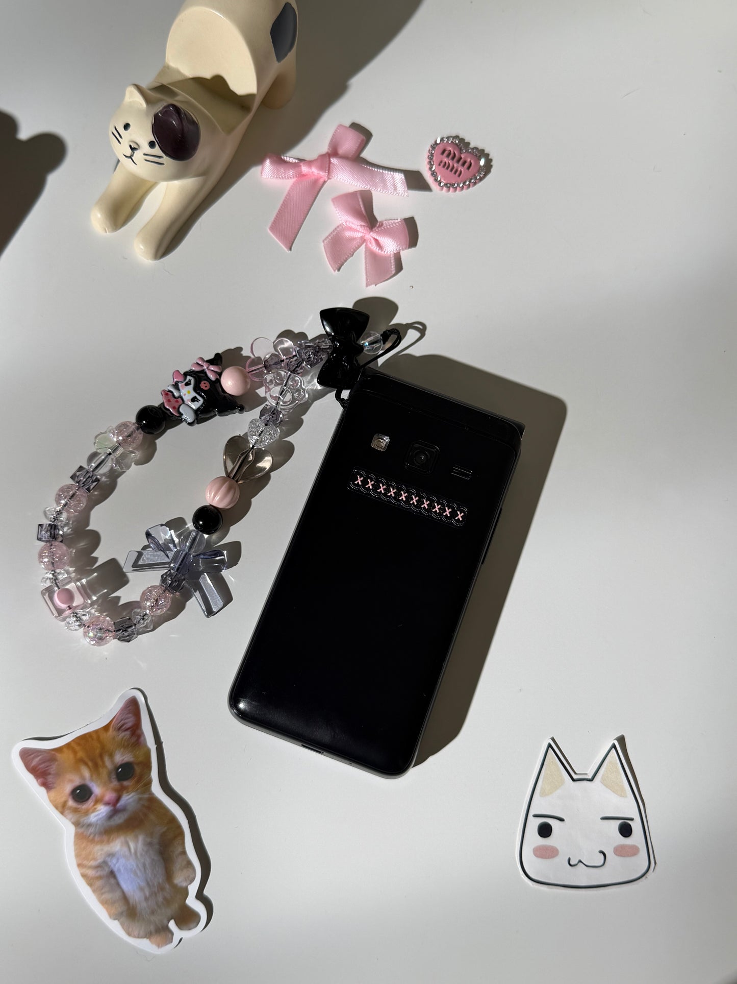 GilmoreGlee Flip Phones