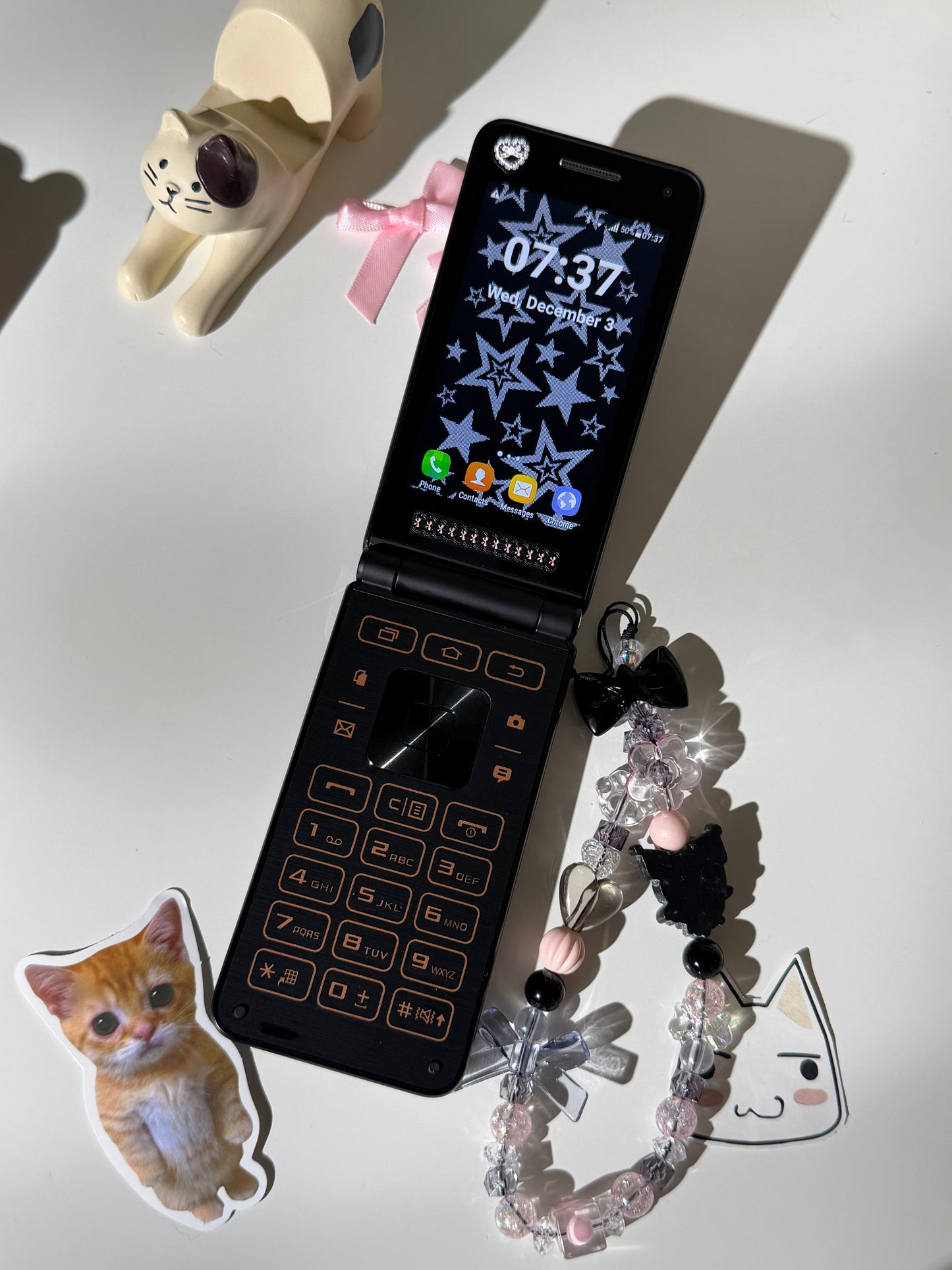 GilmoreGlee Flip Phones