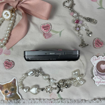 Vintage Sony Cyber-shot DSC-W570